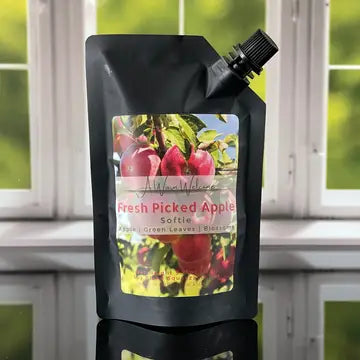 Farmstand Apple Soft Pour Wax