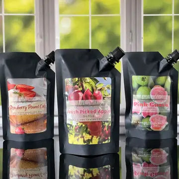 Farmstand Apple Soft Pour Wax